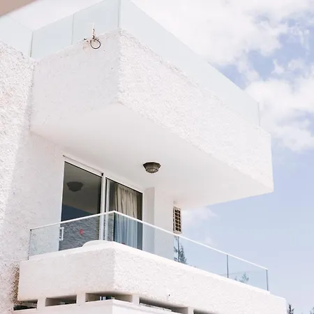 Lejlighedshotel Tarahal 3*