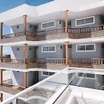 Lejlighedshotel Tarahal 3*