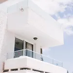 Lejlighedshotel Tarahal 3*